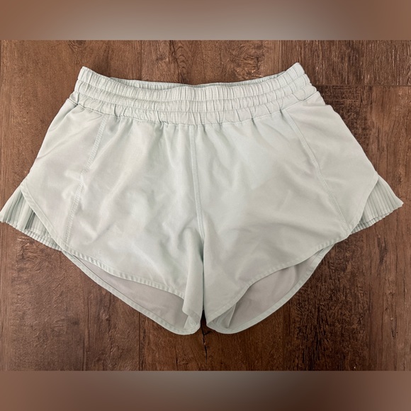 Lululemon Shorts Mint Color Size 6 - Picture 1 of 6